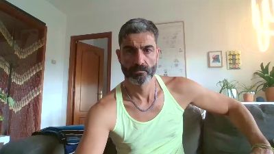 hotreds webcam model stream image