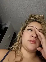 Sara_smiiith211 webcam model stream image