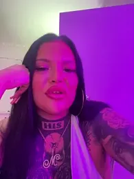 _MelinaCurves_ webcam model stream image