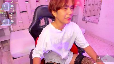 EriolWest webcam model stream image