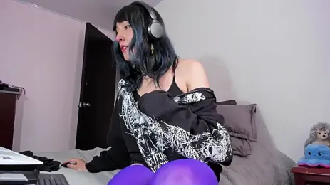 Room312_ webcam model stream image