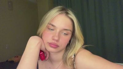 LindseyWatah webcam model stream image