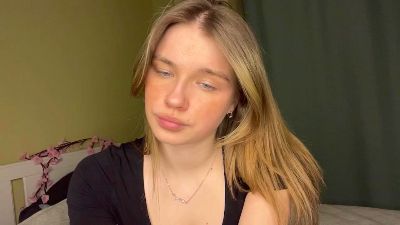 LindseyWatah webcam cam4 model stream image