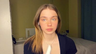 LindseyWatah webcam cam4 model stream image