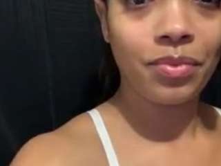 rakiyah-charms webcam model stream image