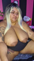 BlackQueen1992 webcam model stream image