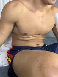 Logan_strangee webcam model stream image