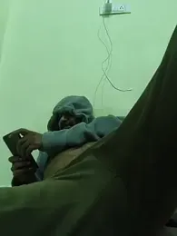 vardh033 webcam model stream image