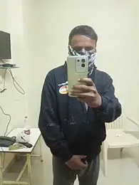 vardh033 webcam model stream image