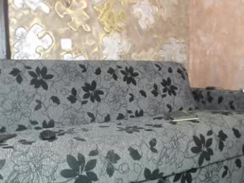 leoroman webcam model stream image