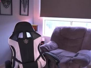 tyler_muscle webcam model stream image