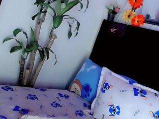 apriljades18 webcam model stream image