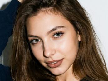 LeannHonnerlaw webcam livejasmin model stream image