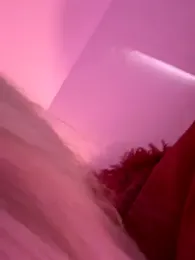 mollyxxx webcam model stream image