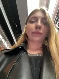 Sunny___Bunny webcam stripchat model stream image