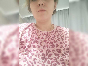 FoxyLoVe25 webcam model stream image