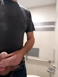 massive_cum webcam model stream image