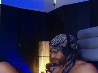 Ralf E webcam model stream image