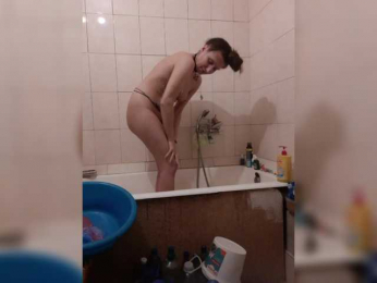 EksaCake webcam model stream image