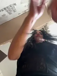 CrazzyChicks webcam model stream image