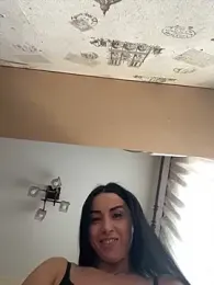 CrazzyChicks webcam model stream image