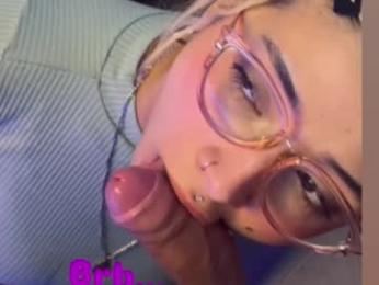 doll_and_sex webcam model stream image