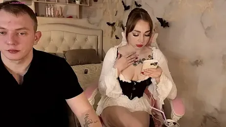 Crystal-Nuts webcam stripchat model stream image