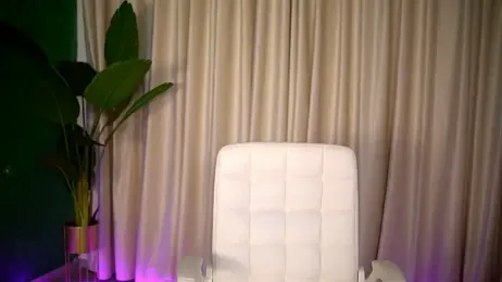 FoxieJullia webcam model stream image