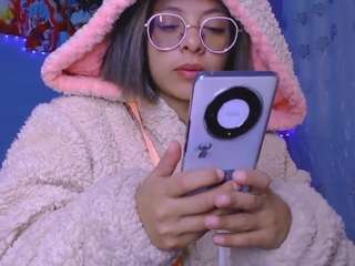 queensaori webcam model stream image