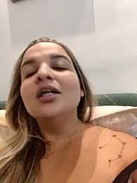 CasadaSafada_oficial webcam model stream image