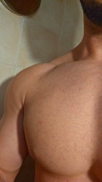 Brooly90 webcam model stream image