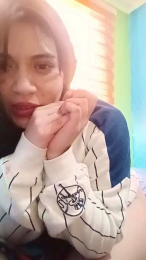 LilayBlue webcam model stream image