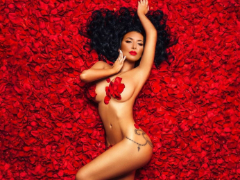 KendraLoren webcam model stream image