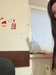 Almmaxxxx webcam model stream image