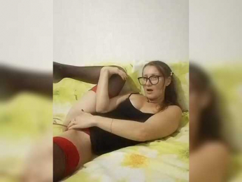 Yuliya333 webcam model stream image