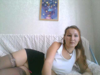 Yuliya333 webcam model stream image