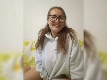 Yuliya333 webcam model stream image