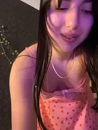 NoraVelour webcam model stream image