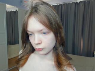 Emilia Dollins webcam model stream image