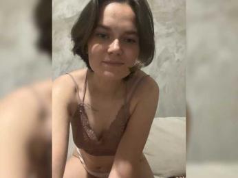 SashaTeller webcam model stream image