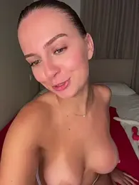 juliakhaleesii2 webcam stripchat model stream image
