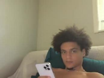 lightskinwithgirth webcam model stream image