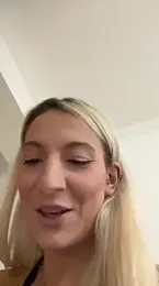 Ella_Charm webcam model stream image