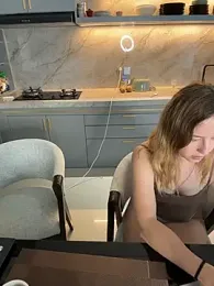 Nura_n_Sarah webcam model stream image