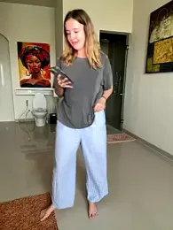 Nura_n_Sarah webcam model stream image