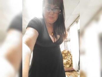 KindaKinda webcam model stream image