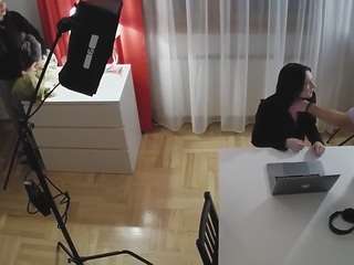 voyeurcam-julmodels-dining-2 webcam model stream image
