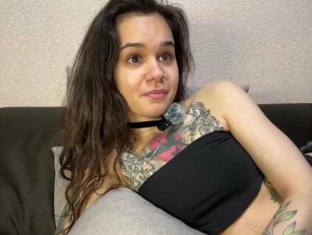 MilleMiMiMi webcam model stream image