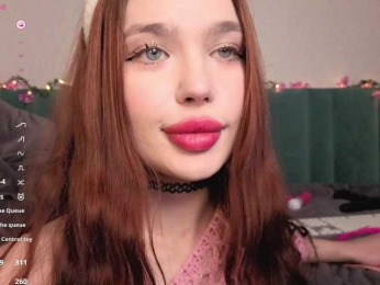 PrettyLilie webcam model stream image