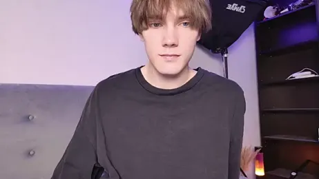 callmenineoneseven webcam model stream image